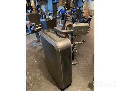 Gymmaskin Milon elektronisk triceps extension