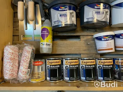 Parti med täcklasyr, vävlim, spackel, färg, Totalt ord. pris inkl. moms: ca 350 kr