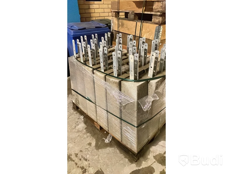 30 st. Plint 700 Fast Stolpsko 2t grå. Totalt ord. pris inkl. moms: ca 4800 kr