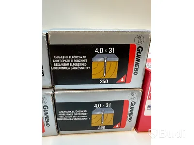 4 askar Ankarspik samt 1 ask List-/sockelskruv , Ord. pris inkl. moms: ca 700 kr