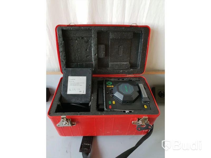 Fibersvets DVP-730 Nypris ca. 18500 SEK Color LCD monitor 9 Sec. splice time, 40 Sec. tube-heat time