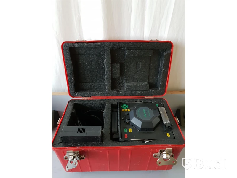 Fibersvets DVP-730 Nypris ca. 18500 SEK Color LCD monitor 9 Sec. splice time, 40 Sec. tube-heat time