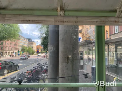 Orangeri uterum märke Svalson. Gediget byggt för tidigare restaurangverksamhet
