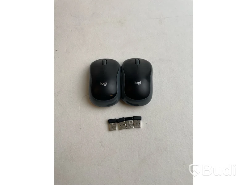 2 st. Tangentbord Logitech och 2 st. Mus Logitech