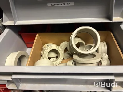 Rullvagnar med diverse plastkopplingar
