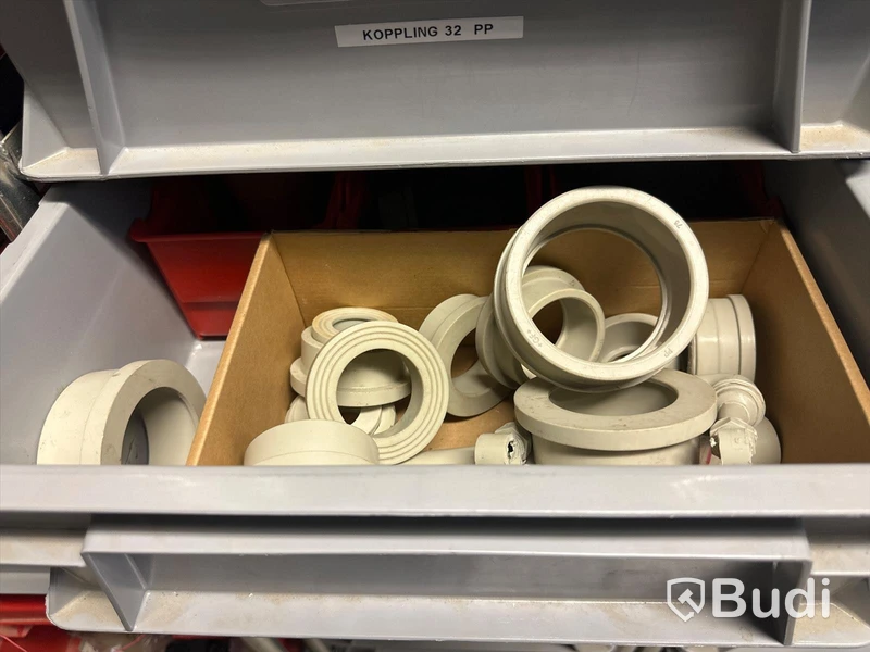 Rullvagnar med diverse plastkopplingar