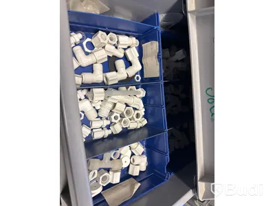 Rullvagnar med diverse plastkopplingar