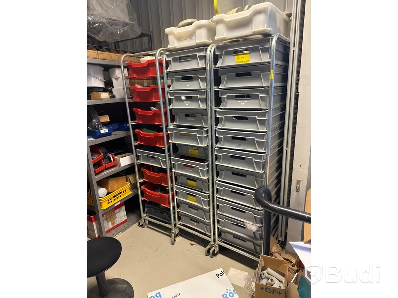 Rullvagnar med diverse plastkopplingar