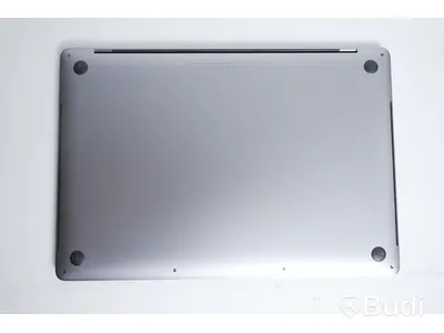 Macbook Pro 2019 (OBS! har spricka)