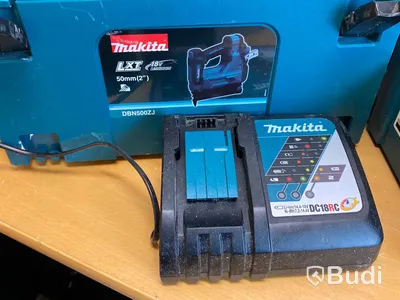 Spikpistol, fräs och skruvdragare Makita.