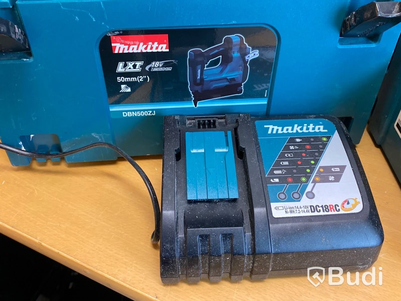 Spikpistol, fräs och skruvdragare Makita.