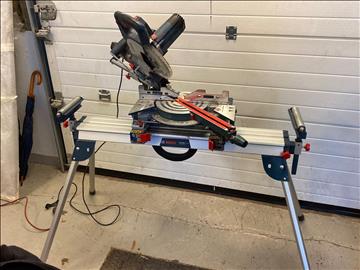 Kap- & gersåg med stativ, Bosch.