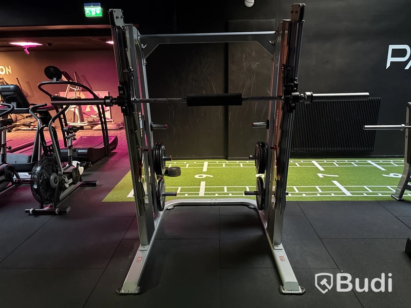 Smith machine Nautilus inkl. vikter.