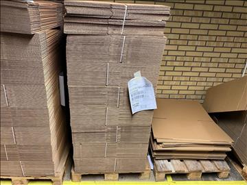 Pall med 400 packlådor 390x290x310