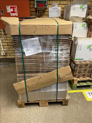 Pall med 280 st kartonger 390x290x150