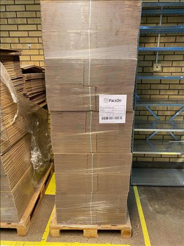 Pall med 500st packlådor 380x285x285