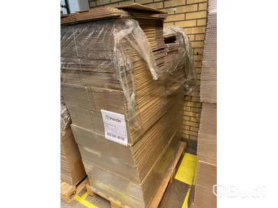 Pall med 300 packlådor 380x285x285
