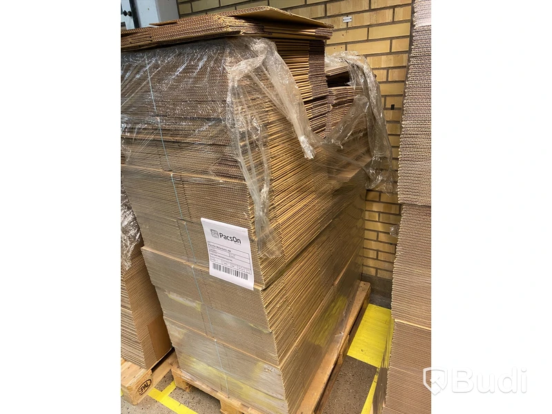 Pall med 300 packlådor 380x285x285