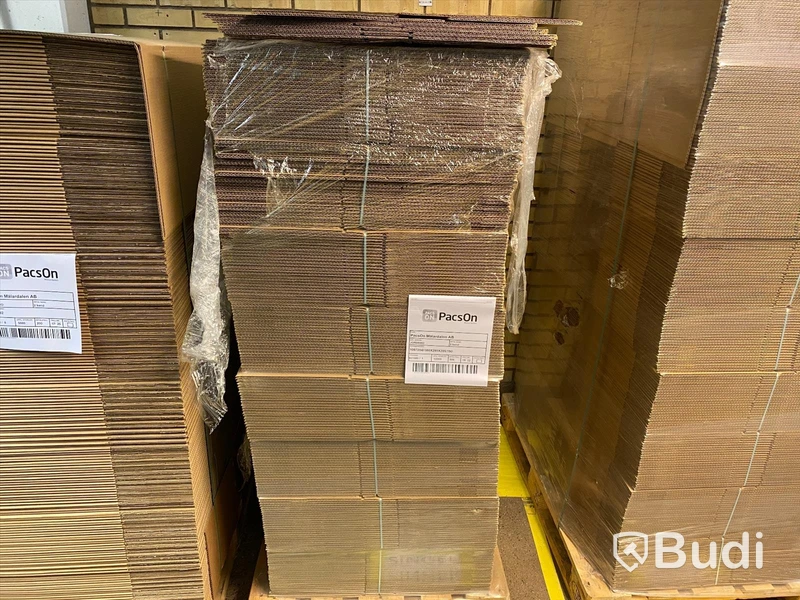Pall med 300 packlådor 380x285x285