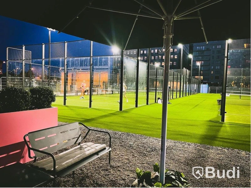 4 st Padelbanor kompletta från Eljoi padel (2021) med mobilt system från Unisport - professionellt nedmonterade