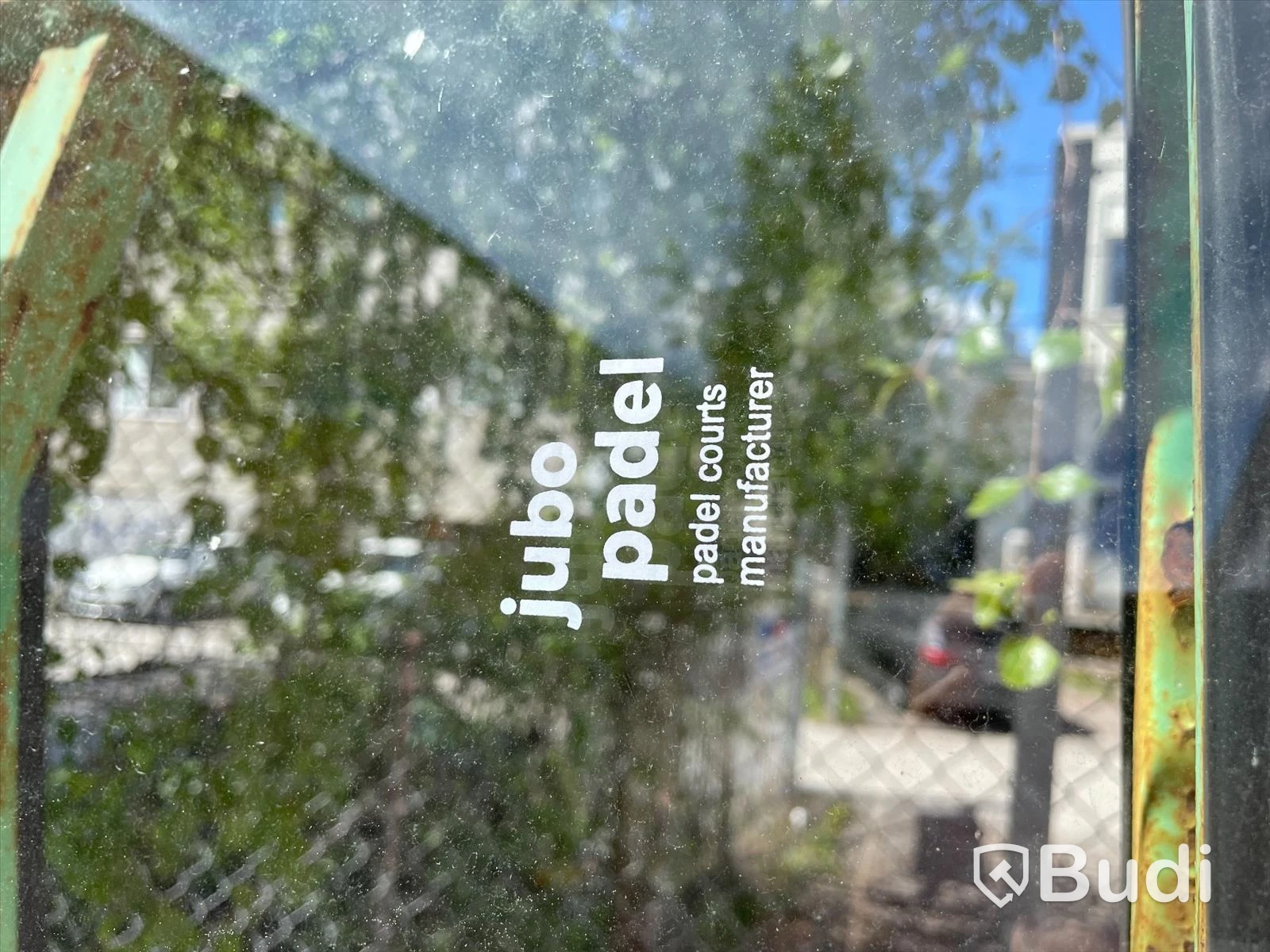 Padel - 3 st nya glassektioner för Padelbana. Jubo Padel - 2020