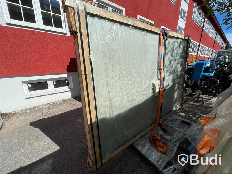 Padel - 3 st nya glassektioner för Padelbana. Jubo Padel - 2020