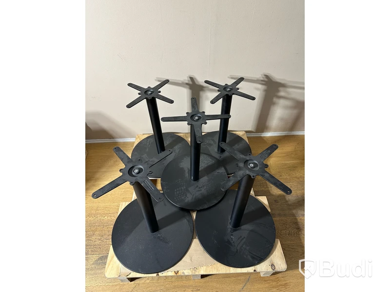 5 st metallfötter till bord PEDRALI