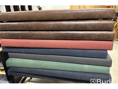 Parti med ca 16 soffor i blandat utförande (120x67x80 cm)