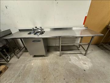 Rostfri bänk med ho och 2 st blandare (287x70x90)