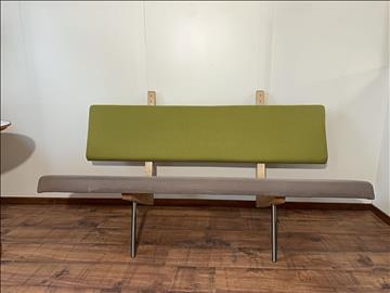 Vägghängd soffa 164x65 (47)x 115 cm 