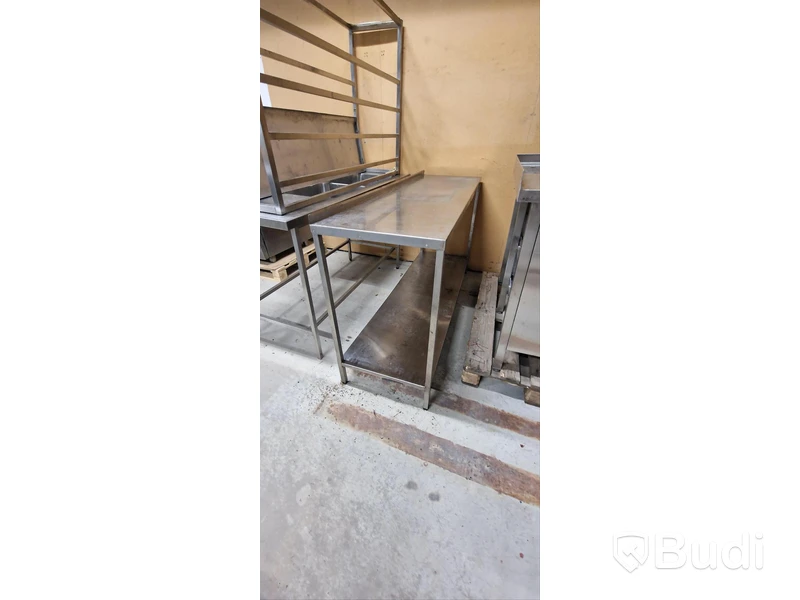 Rostfri bänk