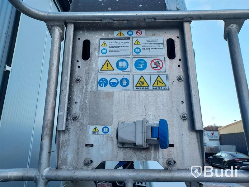 Nissan Cabstar skylift