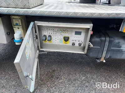 Nissan Cabstar skylift