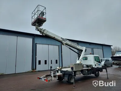 Nissan Cabstar skylift