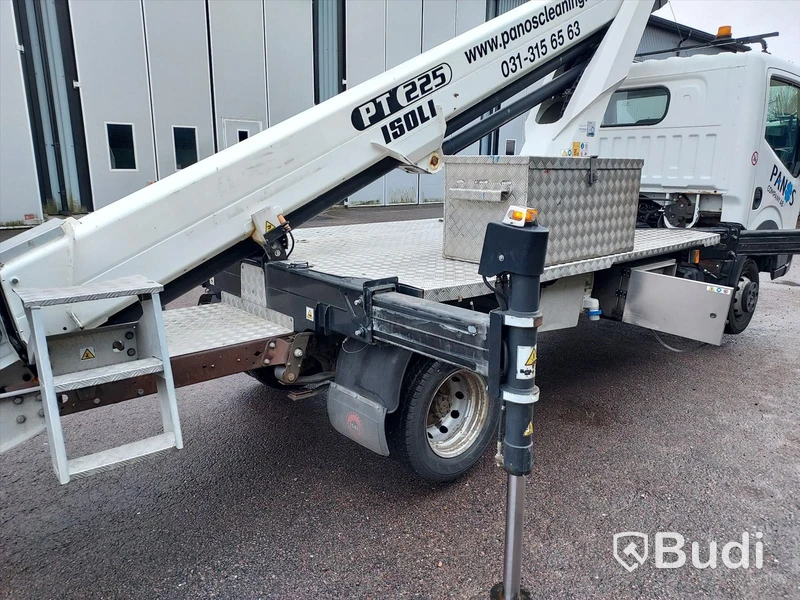 Nissan Cabstar skylift