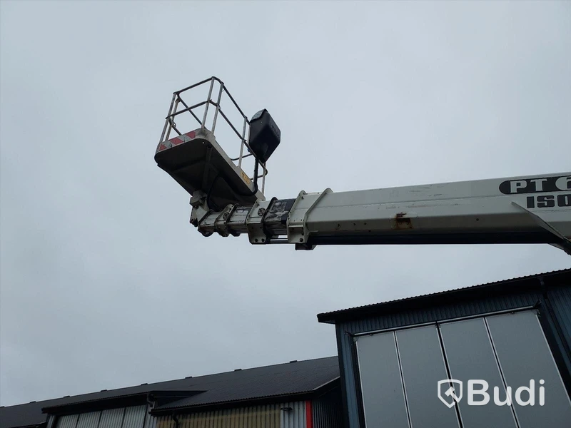 Nissan Cabstar skylift
