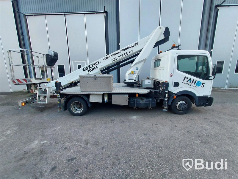 Nissan Cabstar skylift
