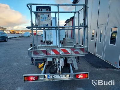 Nissan Cabstar skylift