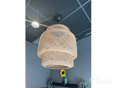 2 st. Cafébord, 2 st. Stolar, taklampa samt soffa