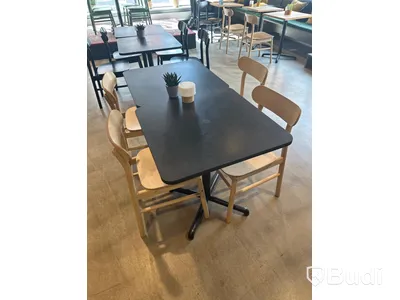 2 st. Cafébord samt 4 st. Stolar