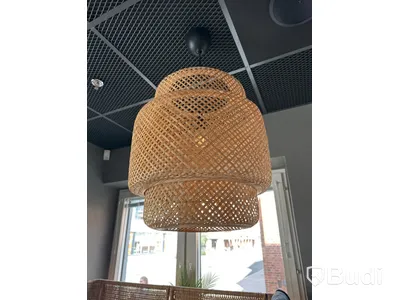 2 st. Cafébord, 2 st. Stolar, taklampa samt soffa