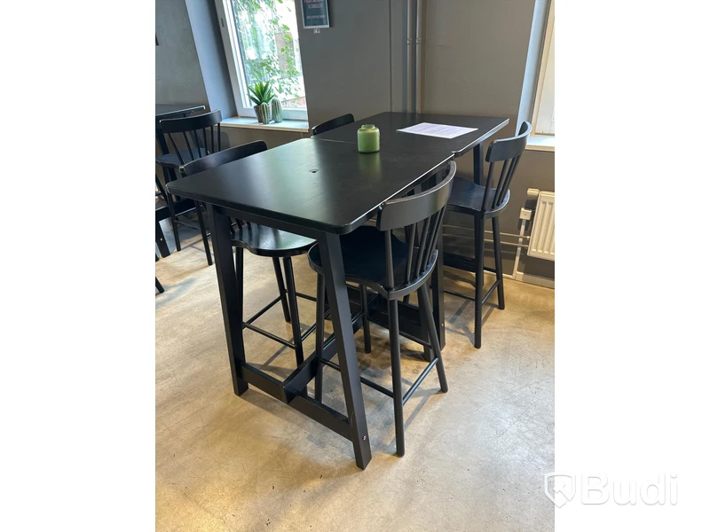 2 st. Höga cafébord samt 4 st. Stolar