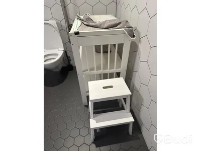 Skötbord samt pall