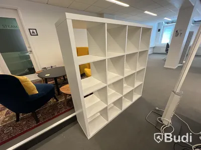 1 st Bokhylla