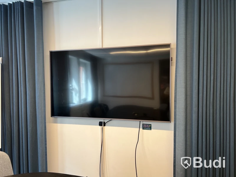 Tv-skärm 65 tum