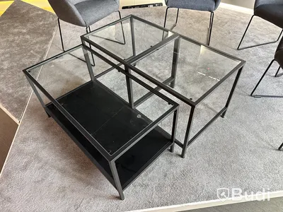 4 st fåtöljer och 3 bord
