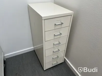 1 st Hylla bekant ikea och 1 st hurts