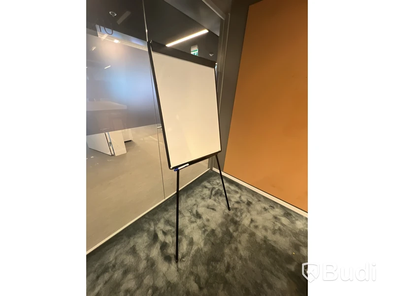 Tavla och whiteboard med stativ