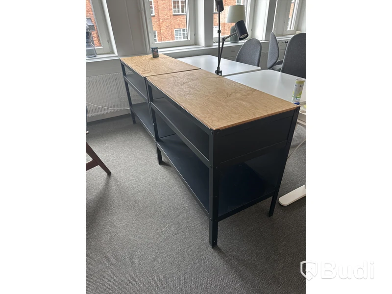 2 st. Hyllor/bord 109x54x89 cm