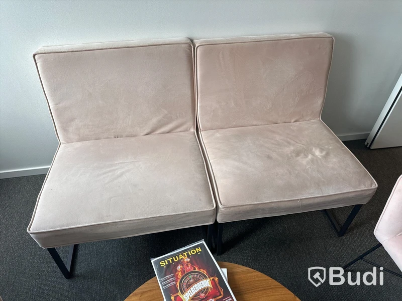 Grupp med loungemöbler